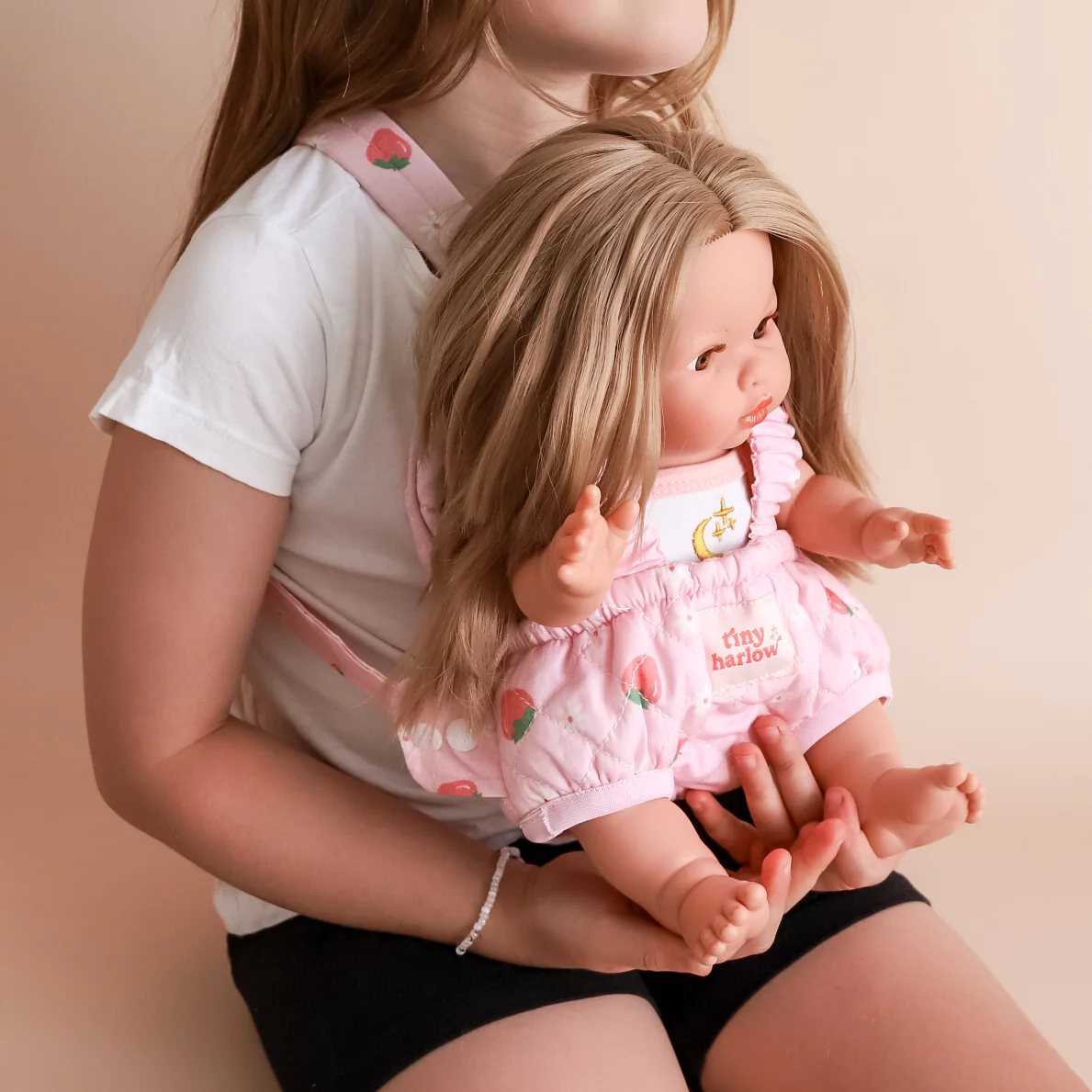 Doll Carrier - Strawberry picnic - Tiny Harlow