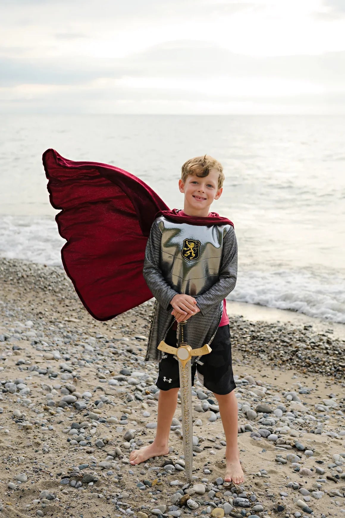 Great Pretenders - Knight Set with Tunic, Cape and Crown