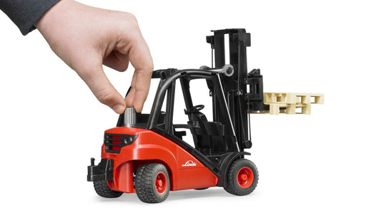 Bruder - Linde fork lift H30D with 2 pallets