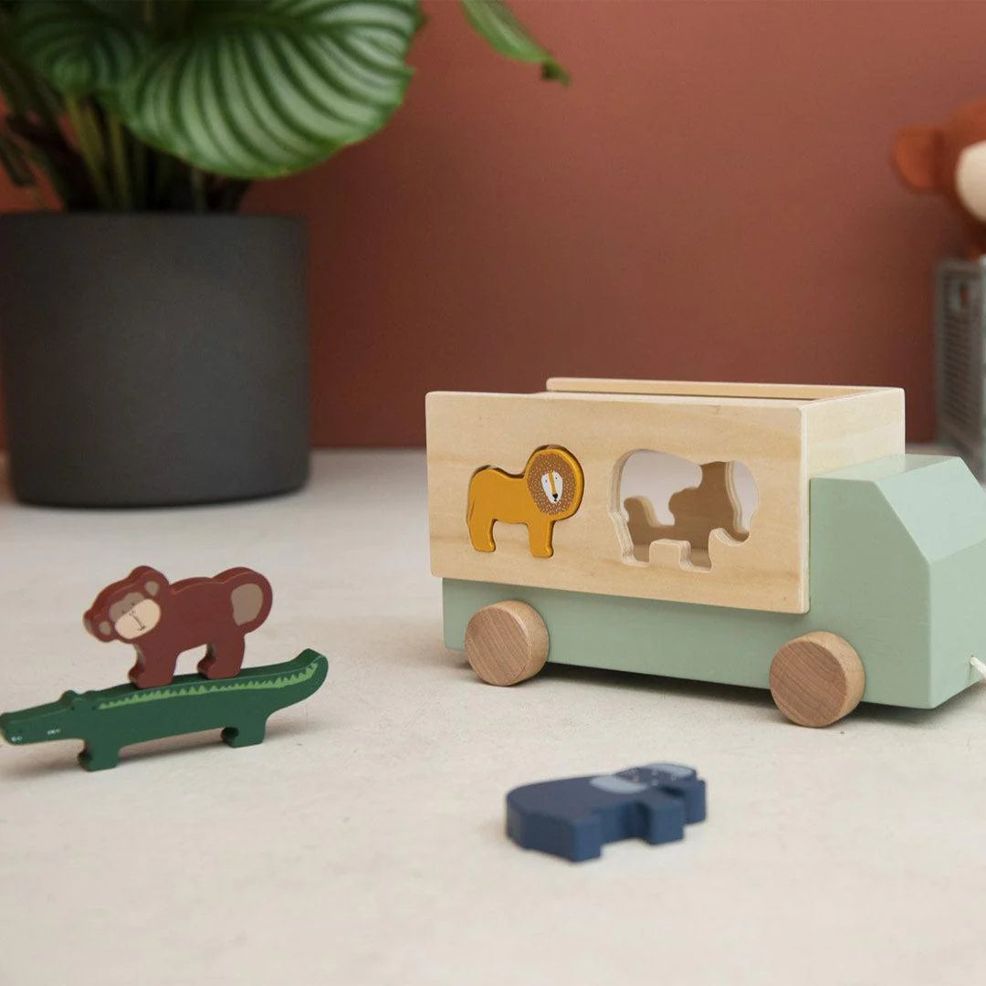 Trixie Wooden animal truck